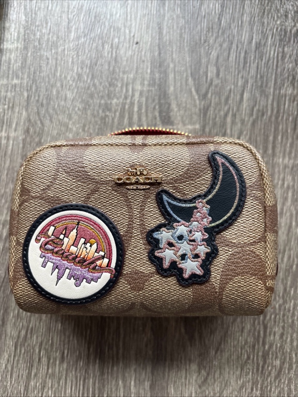 COACH Mini Boxy Cosmetic Case  Leather Signature With Patches C6996